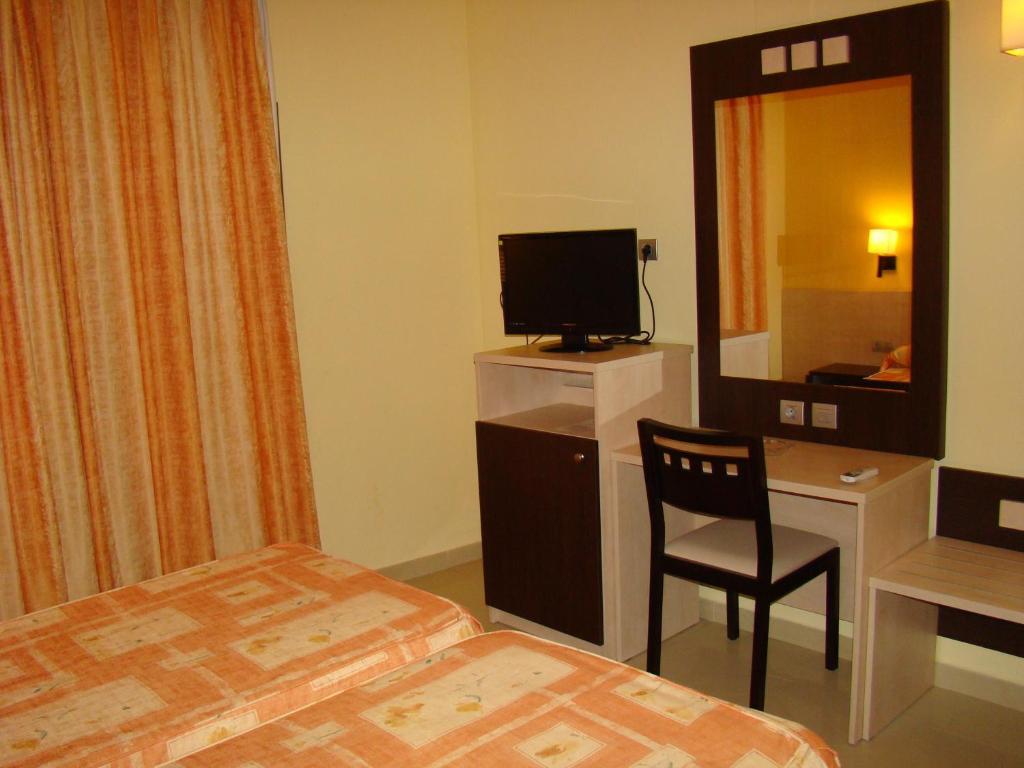 Hotel Ciutadella Roses Szoba fotó