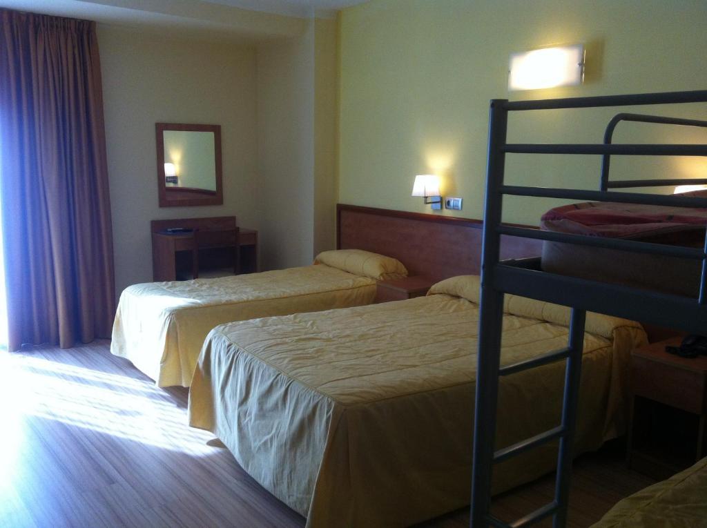 Hotel Ciutadella Roses Szoba fotó